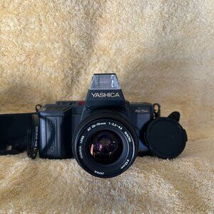 USED Yashica 230 AF Kyocera 35mm Camera w 35-70mm 1:3.3-4.5 Lens TESTED